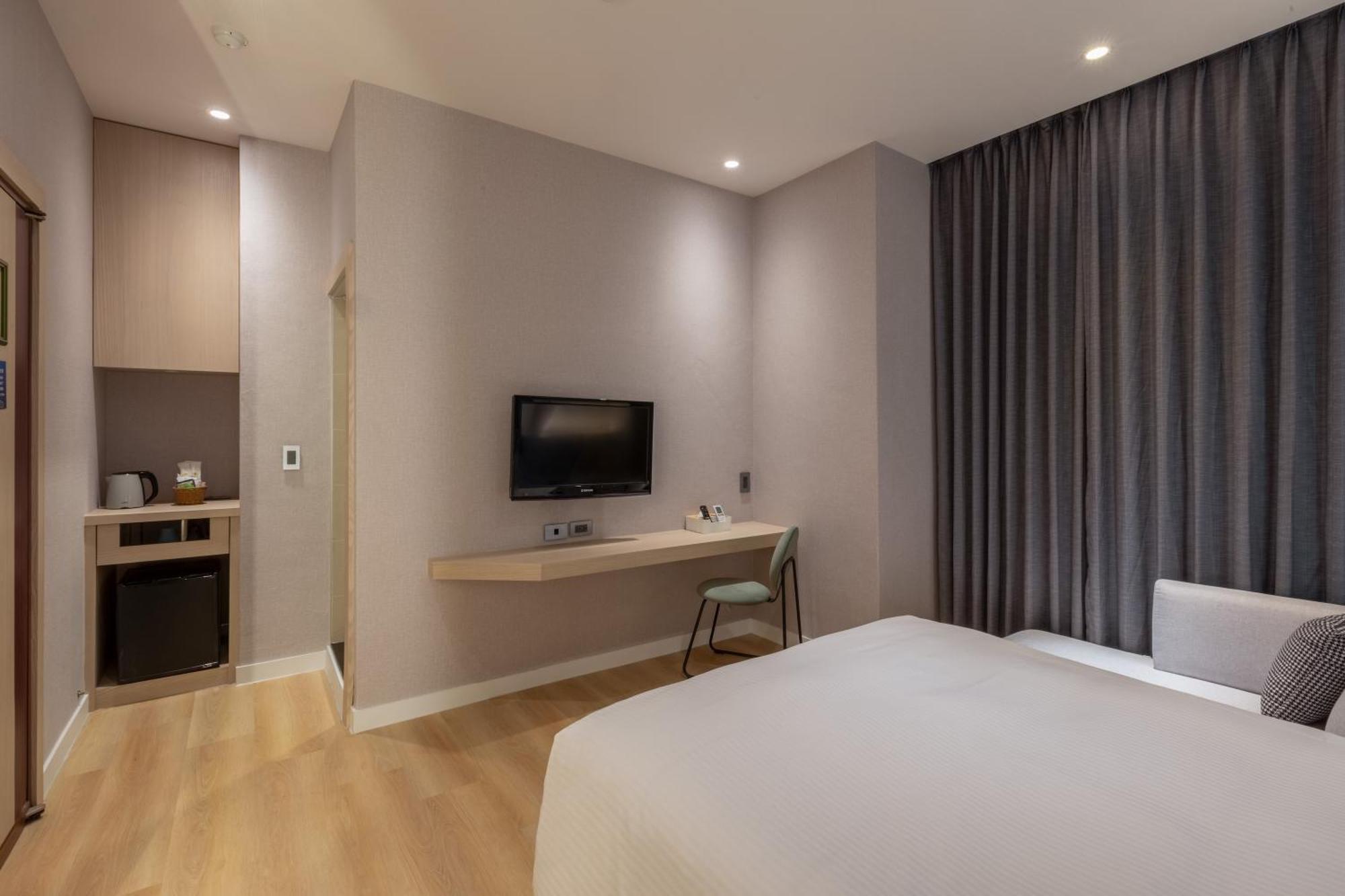 Fu Hsiang Hotel Yilan Room photo